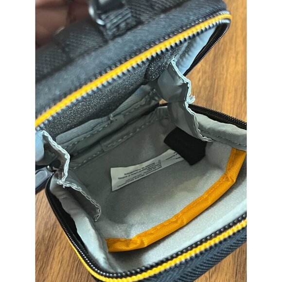 Lowepro Formshell Protection Cushioned Foam Camera Black Full Zip Shoulder Strap - Picture 3 of 10